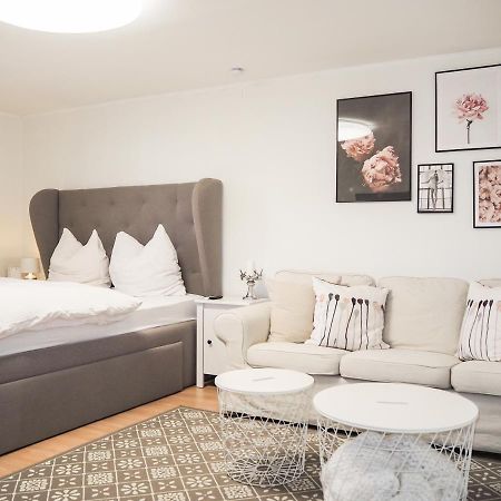 Stylische Wohnung In Ruhiger Lage, Sehr Messenah Laatzen Kültér fotó
