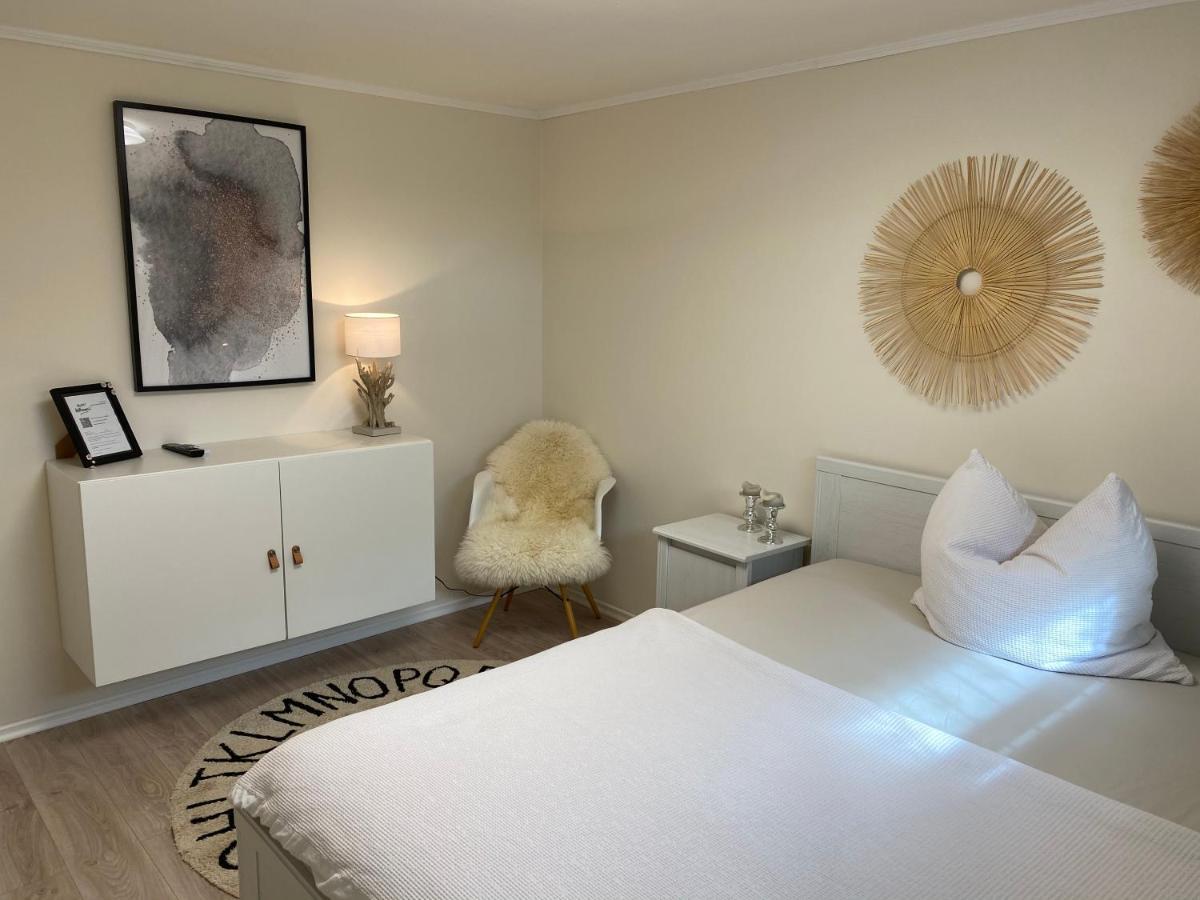 Stylische Wohnung In Ruhiger Lage, Sehr Messenah Laatzen Kültér fotó