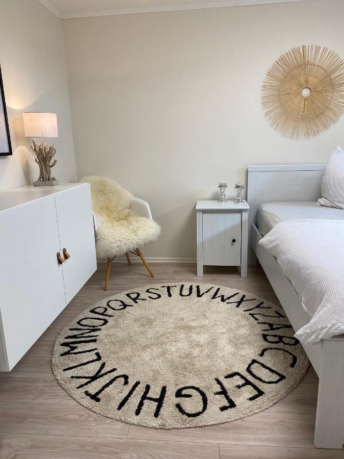 Stylische Wohnung In Ruhiger Lage, Sehr Messenah Laatzen Kültér fotó