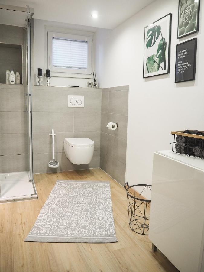 Stylische Wohnung In Ruhiger Lage, Sehr Messenah Laatzen Kültér fotó
